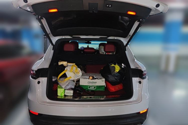 Used Porsche Cayenne E-Hybrid 2023 Cayenne E-Hybrid 2.0T Trunk