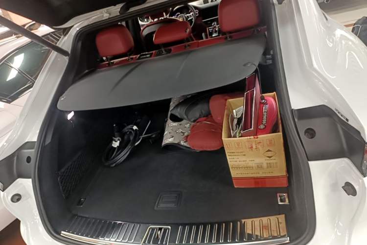 Used Porsche Cayenne E-Hybrid 2023 Cayenne Coupé E-Hybrid 2.0T Trunk