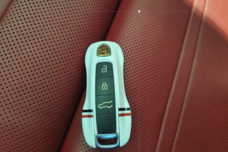 Used Porsche Cayenne E-Hybrid 2023 Cayenne E-Hybrid 2.0T Platinum Edition Vehicle Key