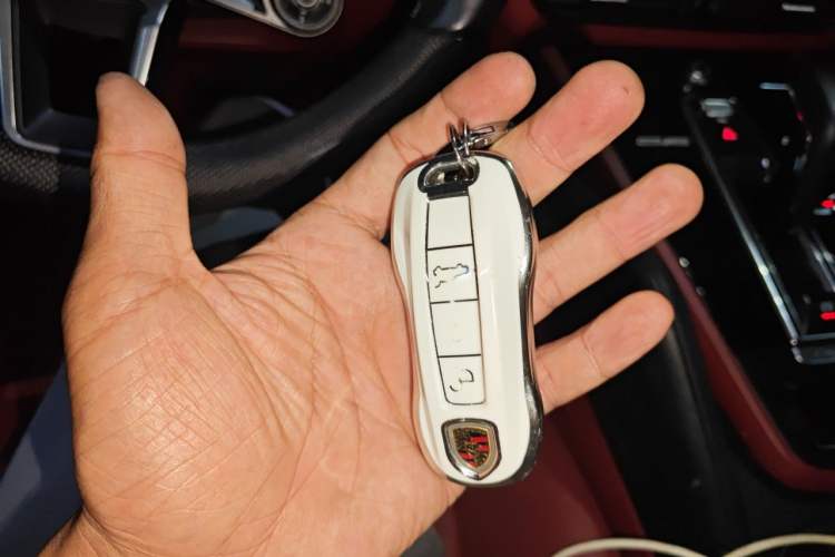 Used Porsche Cayenne E-Hybrid 2023 Cayenne E-Hybrid 2.0T Vehicle Key