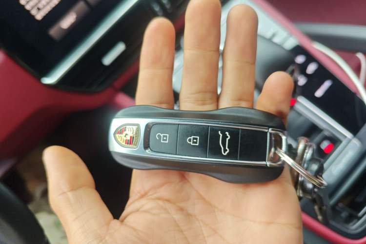 Used Porsche Cayenne E-Hybrid 2023 Cayenne E-Hybrid 2.0T Platinum Edition Vehicle Key