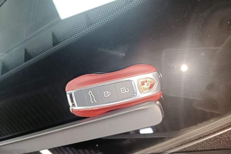 Used Porsche Cayenne E-Hybrid 2023 Cayenne Coupé E-Hybrid 2.0T Vehicle Key