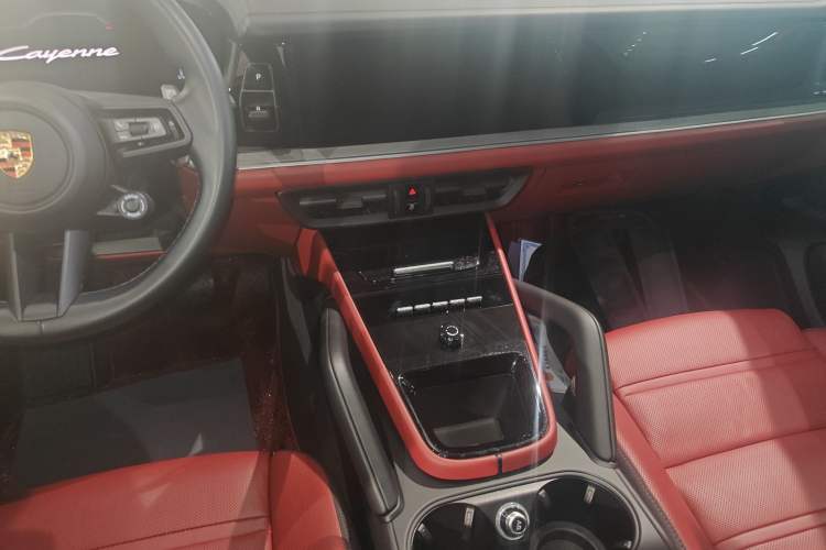 Used Porsche Cayenne E-Hybrid 2024 Cayenne E-Hybrid 2.0T Audio And AC Panel