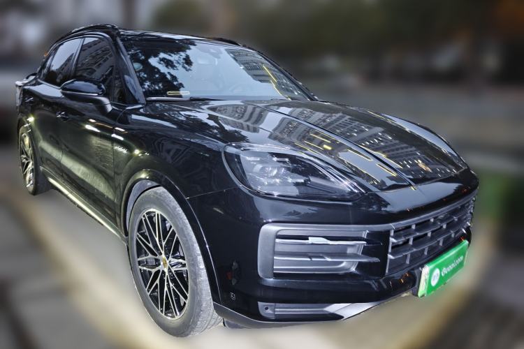 Used Porsche Cayenne E-Hybrid 2024 Cayenne E-Hybrid 2.0T Front Right 45 Deg