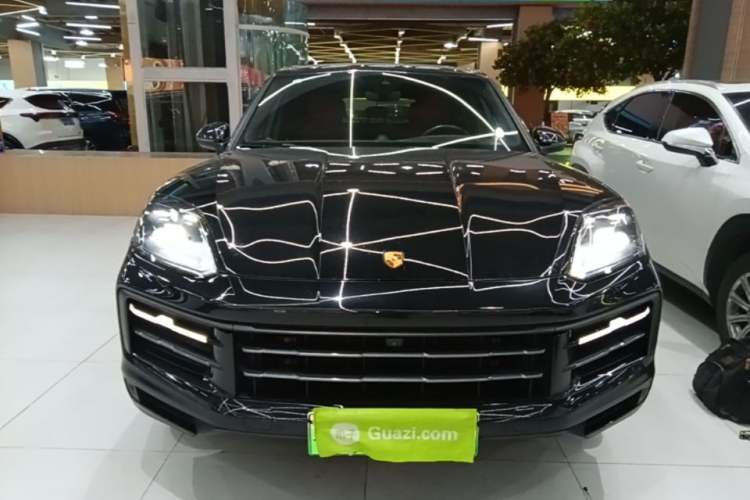 Used Porsche Cayenne E-Hybrid 2024 Cayenne E-Hybrid 2.0T Front