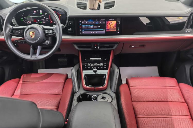 Used Porsche Cayenne E-Hybrid 2024 Cayenne E-Hybrid 2.0T Interior 2