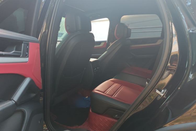 Used Porsche Cayenne E-Hybrid 2024 Cayenne E-Hybrid 2.0T Interior 2