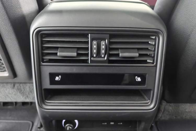 Used Porsche Cayenne E-Hybrid 2024 Cayenne E-Hybrid 2.0T Interior 5