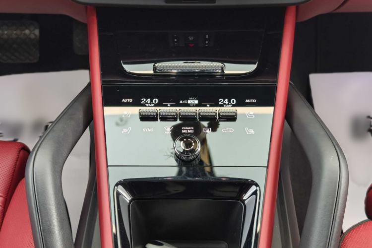 Used Porsche Cayenne E-Hybrid 2024 Cayenne E-Hybrid 2.0T Interior 6