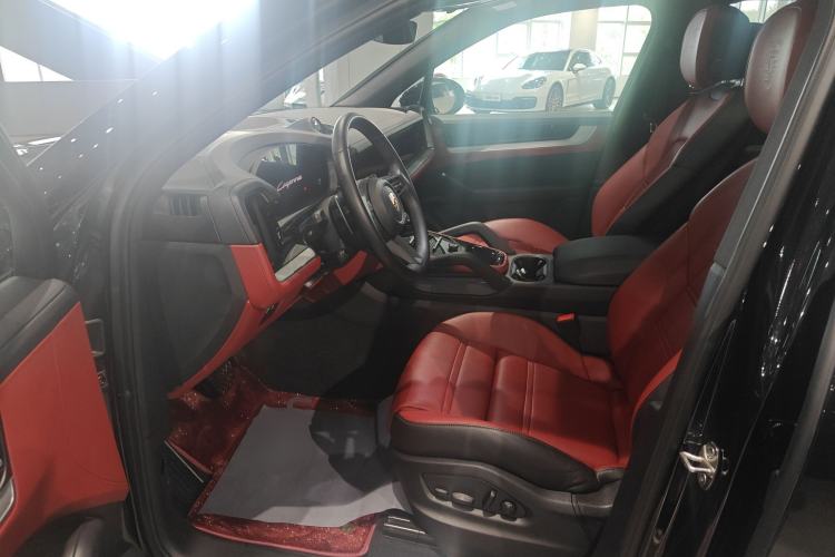 Used Porsche Cayenne E-Hybrid 2024 Cayenne E-Hybrid 2.0T Left Front Seat
