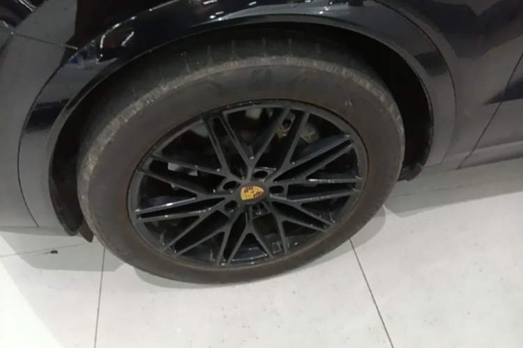 Used Porsche Cayenne E-Hybrid 2024 Cayenne E-Hybrid 2.0T Left Front Wheel Hub