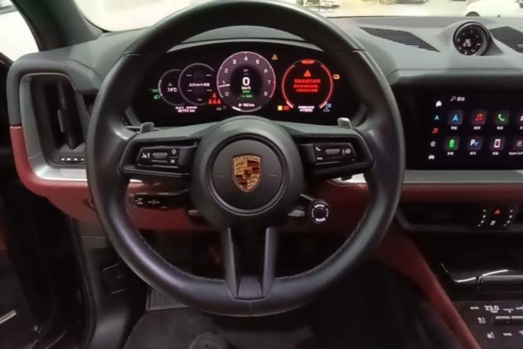 Used Porsche Cayenne E-Hybrid 2024 Cayenne E-Hybrid 2.0T Steering Wheel