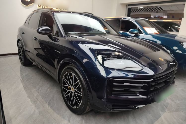 Used Porsche Cayenne E-Hybrid 2024 Cayenne E-Hybrid 2.0T Front Right 45 Deg