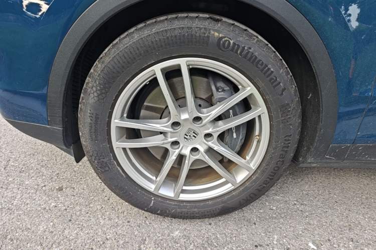 Used Porsche Cayenne E-Hybrid 2024 Cayenne E-Hybrid 2.0T Left Front Wheel Hub