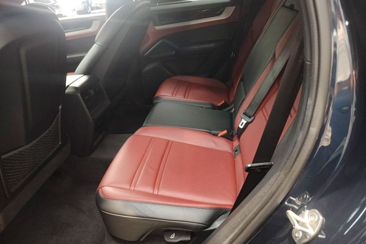 Used Porsche Cayenne E-Hybrid 2024 Cayenne E-Hybrid 2.0T Left Rear Seat