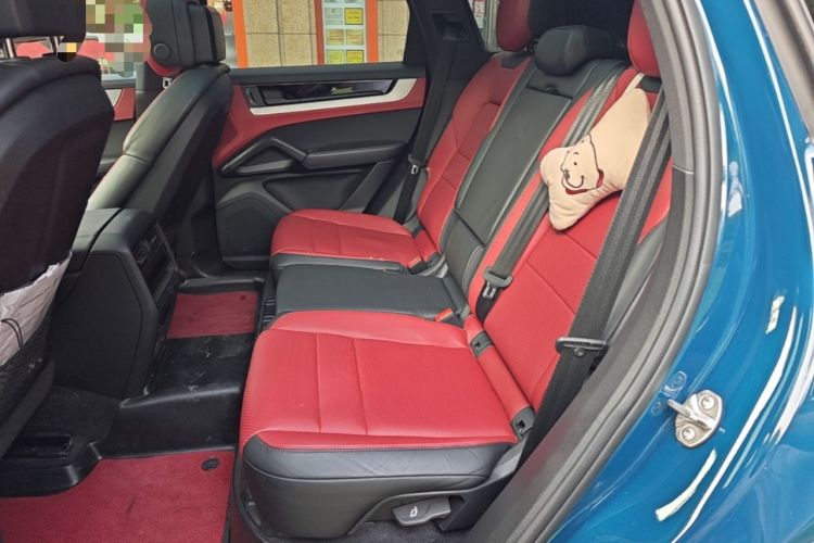 Used Porsche Cayenne E-Hybrid 2024 Cayenne E-Hybrid 2.0T Left Rear Seat