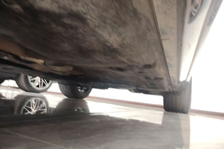 Used Porsche Cayenne E-Hybrid 2024 Cayenne E-Hybrid 2.0T Left Side Sill