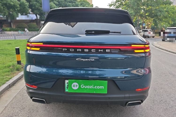 Used Porsche Cayenne E-Hybrid 2024 Cayenne E-Hybrid 2.0T Rear