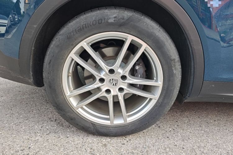 Used Porsche Cayenne E-Hybrid 2024 Cayenne E-Hybrid 2.0T Right Rear Wheel Hub