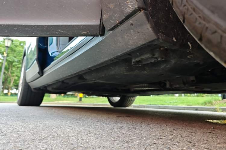 Used Porsche Cayenne E-Hybrid 2024 Cayenne E-Hybrid 2.0T Right Side Sill