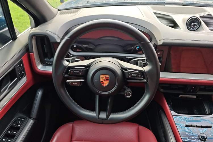 Used Porsche Cayenne E-Hybrid 2024 Cayenne E-Hybrid 2.0T Steering Wheel