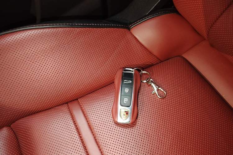 Used Porsche Cayenne E-Hybrid 2024 Cayenne E-Hybrid 2.0T Vehicle Key