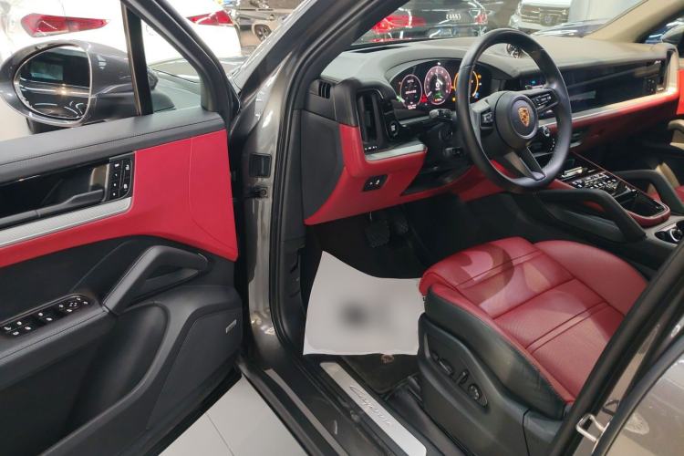 Used Porsche Cayenne E-Hybrid 2024 Cayenne E-Hybrid 2.0T Driver Seat