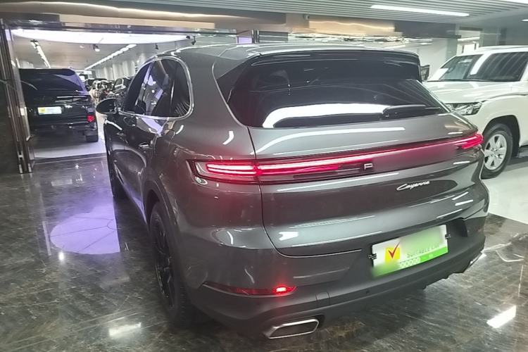 Used Porsche Cayenne E-Hybrid 2024 Cayenne E-Hybrid 2.0T Exterior 2