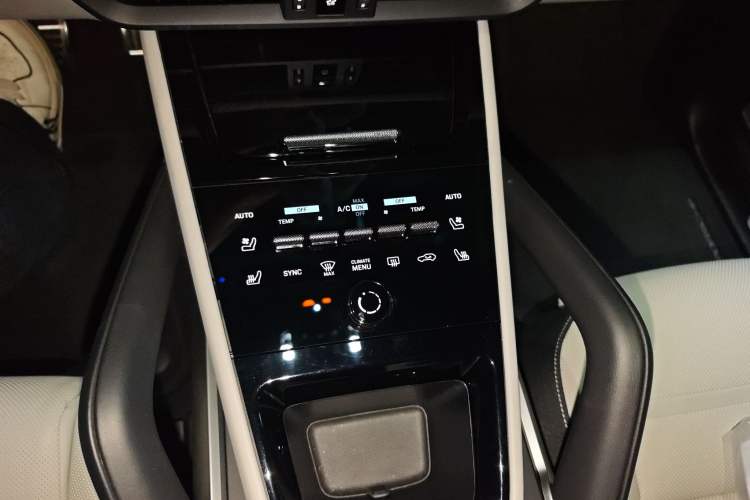 Used Porsche Cayenne E-Hybrid 2024 Cayenne Turbo E-Hybrid 4.0T Gear Lever