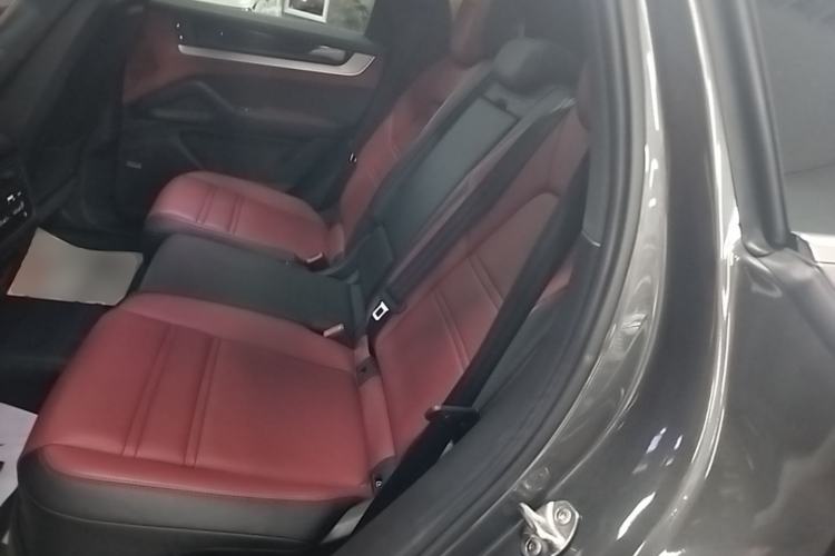 Used Porsche Cayenne E-Hybrid 2024 Cayenne E-Hybrid 2.0T Left Rear Seat