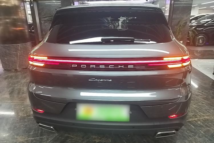 Used Porsche Cayenne E-Hybrid 2024 Cayenne E-Hybrid 2.0T Rear