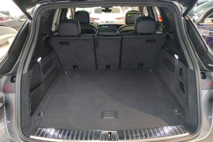 Used Porsche Cayenne E-Hybrid 2024 Cayenne E-Hybrid 2.0T Trunk