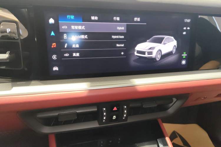 Used Porsche Cayenne E-Hybrid 2024 Cayenne Coupé E-Hybrid 2.0T Audio And AC Panel