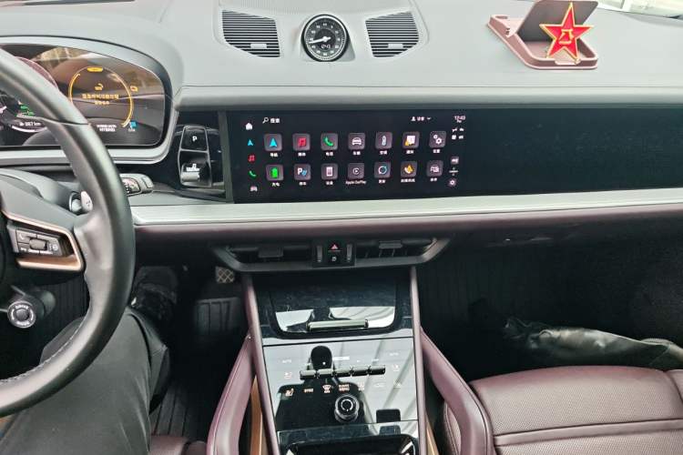Used Porsche Cayenne E-Hybrid 2024 Cayenne E-Hybrid 2.0T Audio And AC Panel