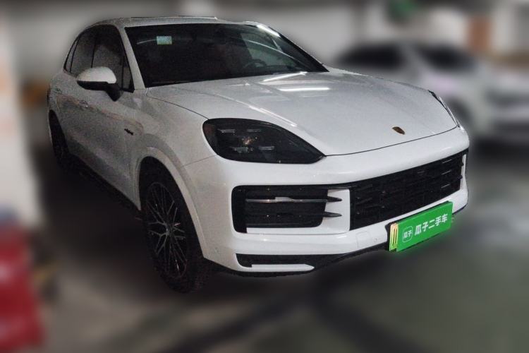 Used Porsche Cayenne E-Hybrid 2024 Cayenne E-Hybrid 2.0T Front Right 45 Deg