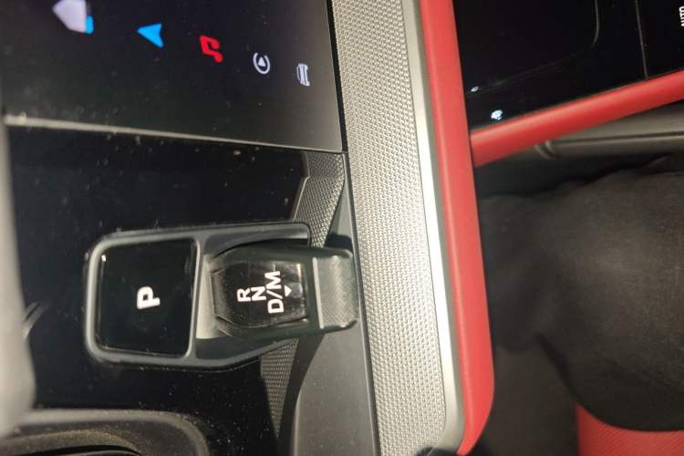 Used Porsche Cayenne E-Hybrid 2024 Cayenne E-Hybrid 2.0T Gear Lever