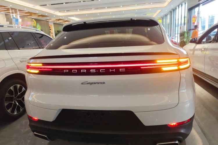 Used Porsche Cayenne E-Hybrid 2024 Cayenne Coupé E-Hybrid 2.0T Rear