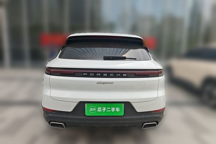 Used Porsche Cayenne E-Hybrid 2024 Cayenne E-Hybrid 2.0T Rear