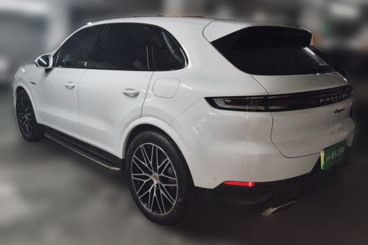 Used Porsche Cayenne E-Hybrid 2024 Cayenne E-Hybrid 2.0T Rear Left 45 Deg