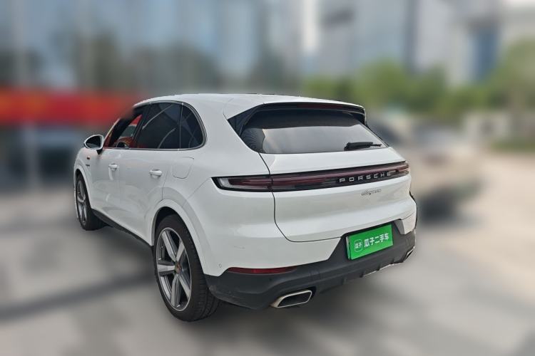 Used Porsche Cayenne E-Hybrid 2024 Cayenne E-Hybrid 2.0T Rear Left 45 Deg