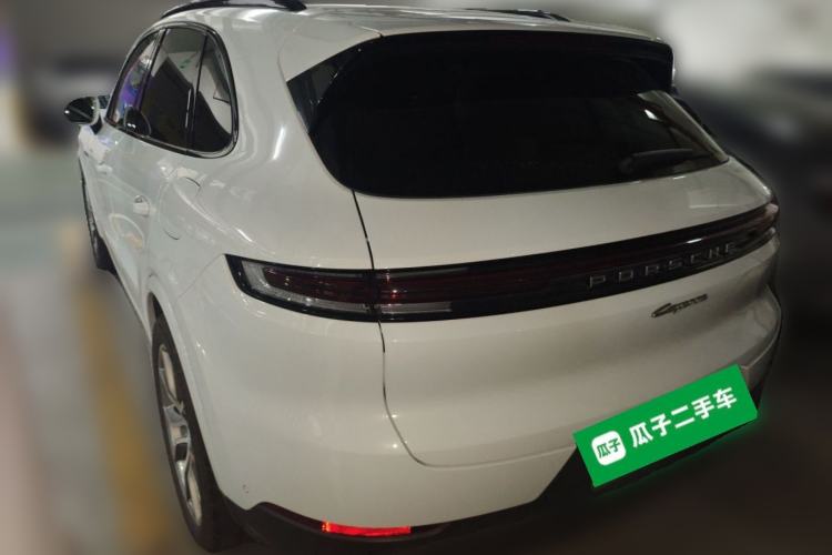 Used Porsche Cayenne E-Hybrid 2024 Cayenne E-Hybrid 2.0T Rear Left 45 Deg