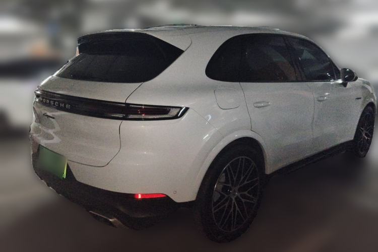 Used Porsche Cayenne E-Hybrid 2024 Cayenne E-Hybrid 2.0T Rear Right 45 Deg