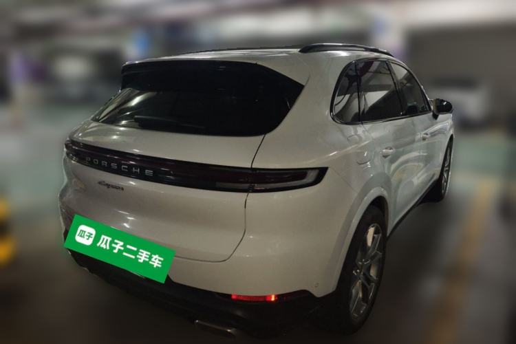 Used Porsche Cayenne E-Hybrid 2024 Cayenne E-Hybrid 2.0T Rear Right 45 Deg