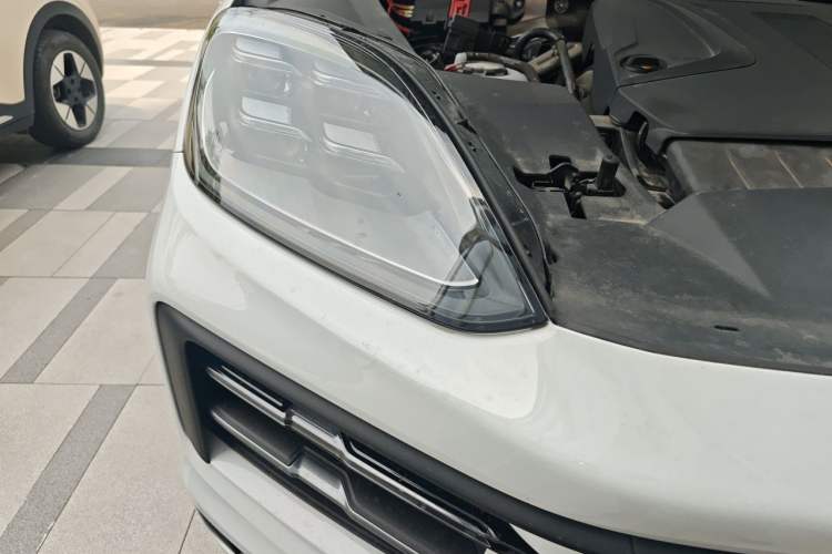 Used Porsche Cayenne E-Hybrid 2024 Cayenne E-Hybrid 2.0T Right Front Headlight