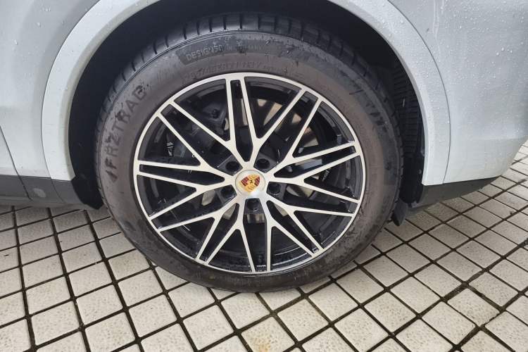 Used Porsche Cayenne E-Hybrid 2024 Cayenne E-Hybrid 2.0T Right Front Wheel Hub
