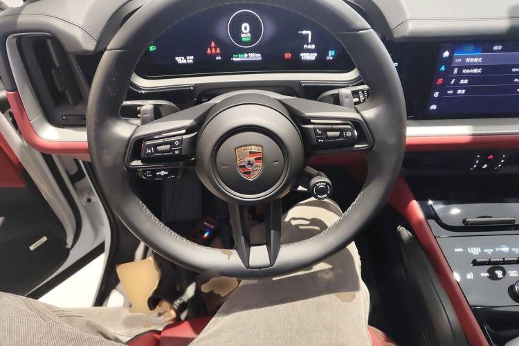 Used Porsche Cayenne E-Hybrid 2024 Cayenne Coupé E-Hybrid 2.0T Steering Wheel