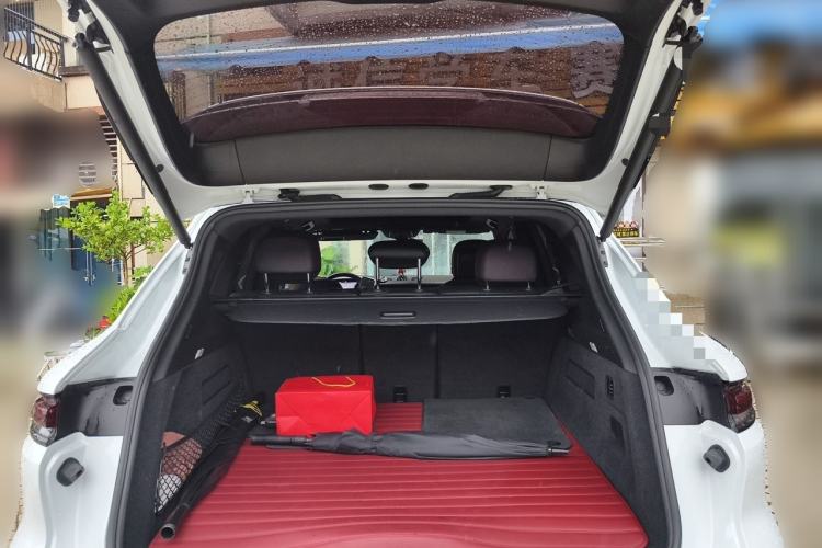 Used Porsche Cayenne E-Hybrid 2024 Cayenne E-Hybrid 2.0T Trunk