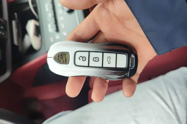 Used Porsche Cayenne E-Hybrid 2024 Cayenne E-Hybrid 2.0T Vehicle Key