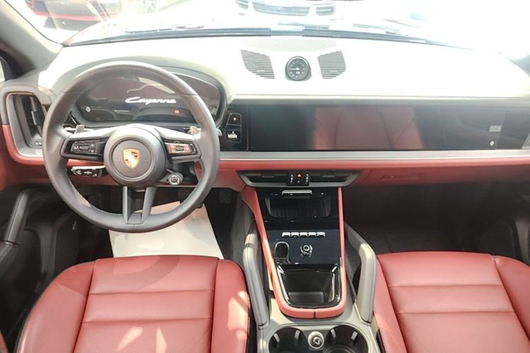 Used Porsche Cayenne E-Hybrid 2025 Cayenne E-Hybrid 2.0T Center Console