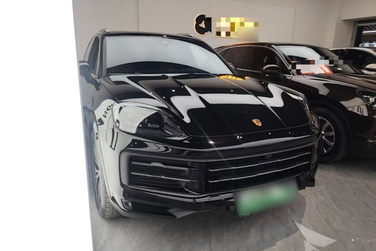 Used Porsche Cayenne E-Hybrid 2025 Cayenne E-Hybrid 2.0T Front Right 45 Deg